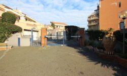 Pressi V. Carnazza apt nuda proprietà con garage